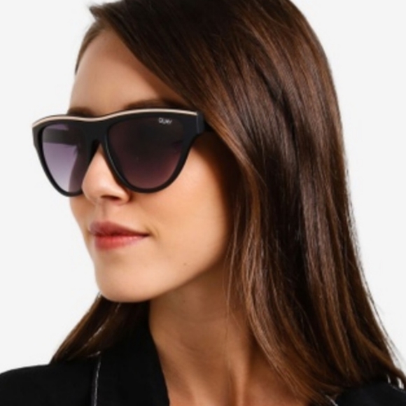 QUAY AUSTRALIA FLIGHT RISK Sunglasses⭐Host Pick!⭐ - Picture 3 of 6